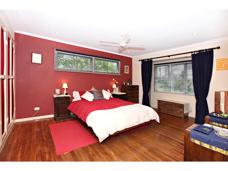 99 Akuna Street, Kenmore QLD 4069